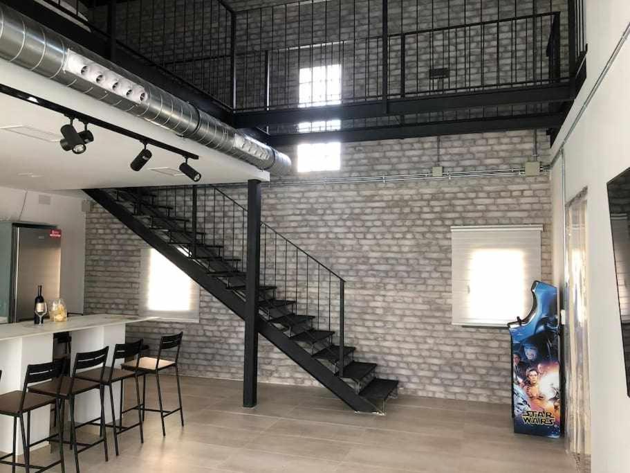 Alojamiento El Pez Casa Con Piscina Climatizada Villafranca de los Caballeros Kültér fotó