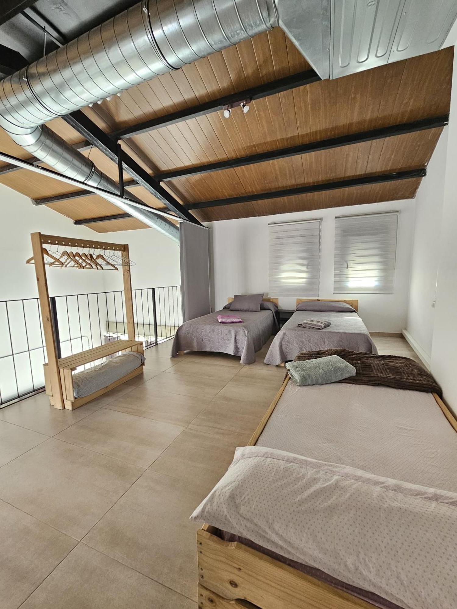 Alojamiento El Pez Casa Con Piscina Climatizada Villafranca de los Caballeros Kültér fotó