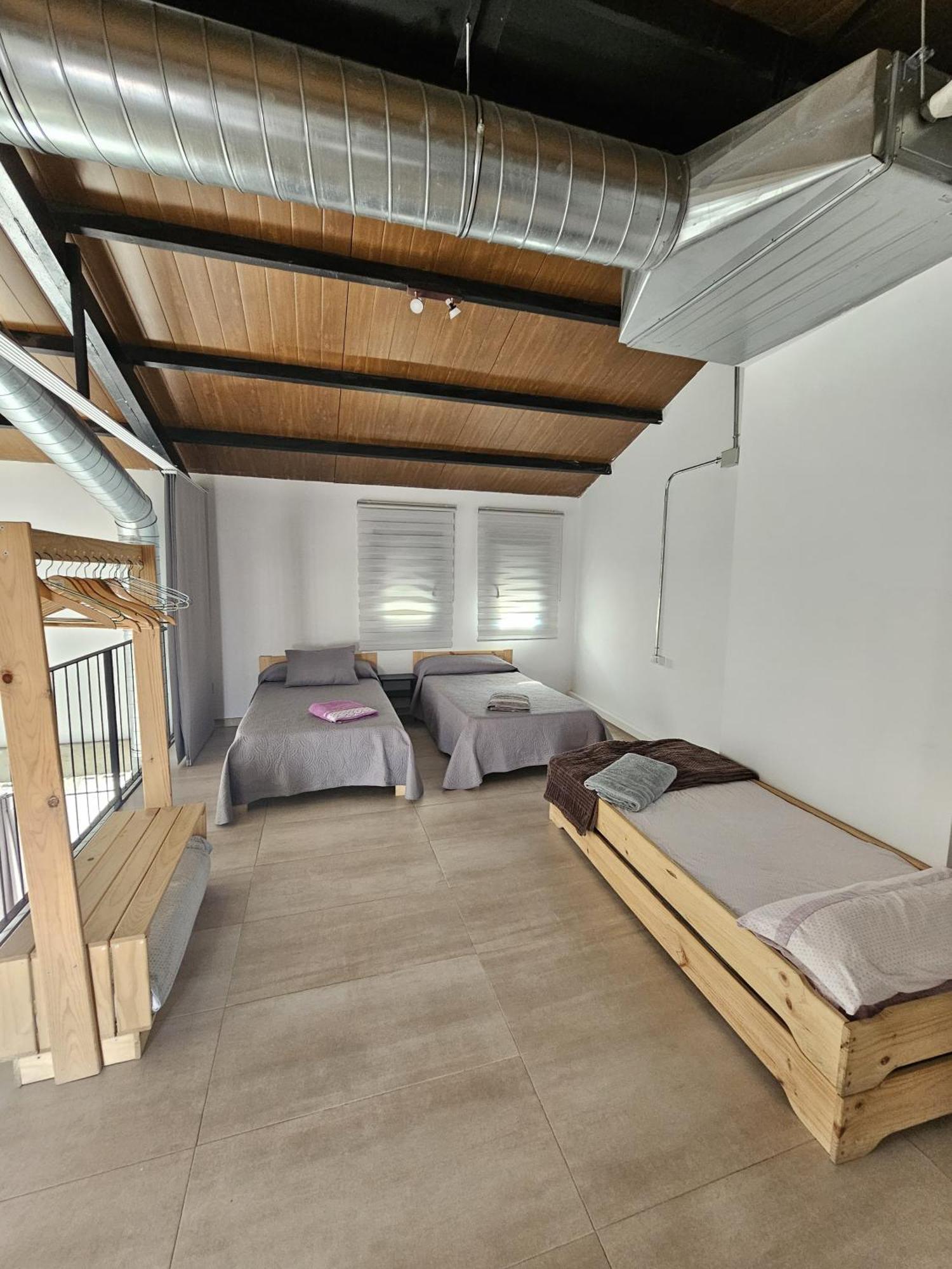 Alojamiento El Pez Casa Con Piscina Climatizada Villafranca de los Caballeros Kültér fotó